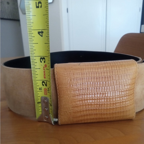AnnTaylor Vintage Suede Belt-Beige 

Women’s size S - Picture 8 of 9